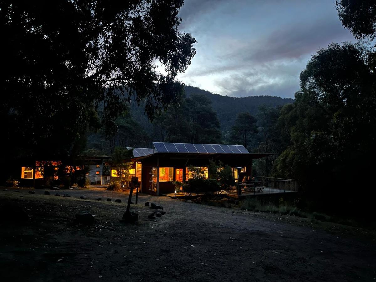 Hotel Base Camp Tasmania New Norfolk Exterior foto